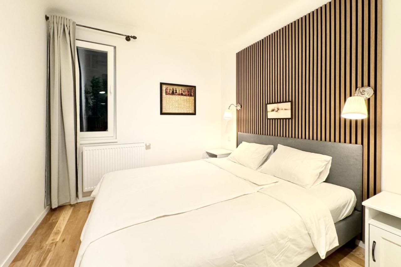 Newly Renovated Apartment At Yppenplatz