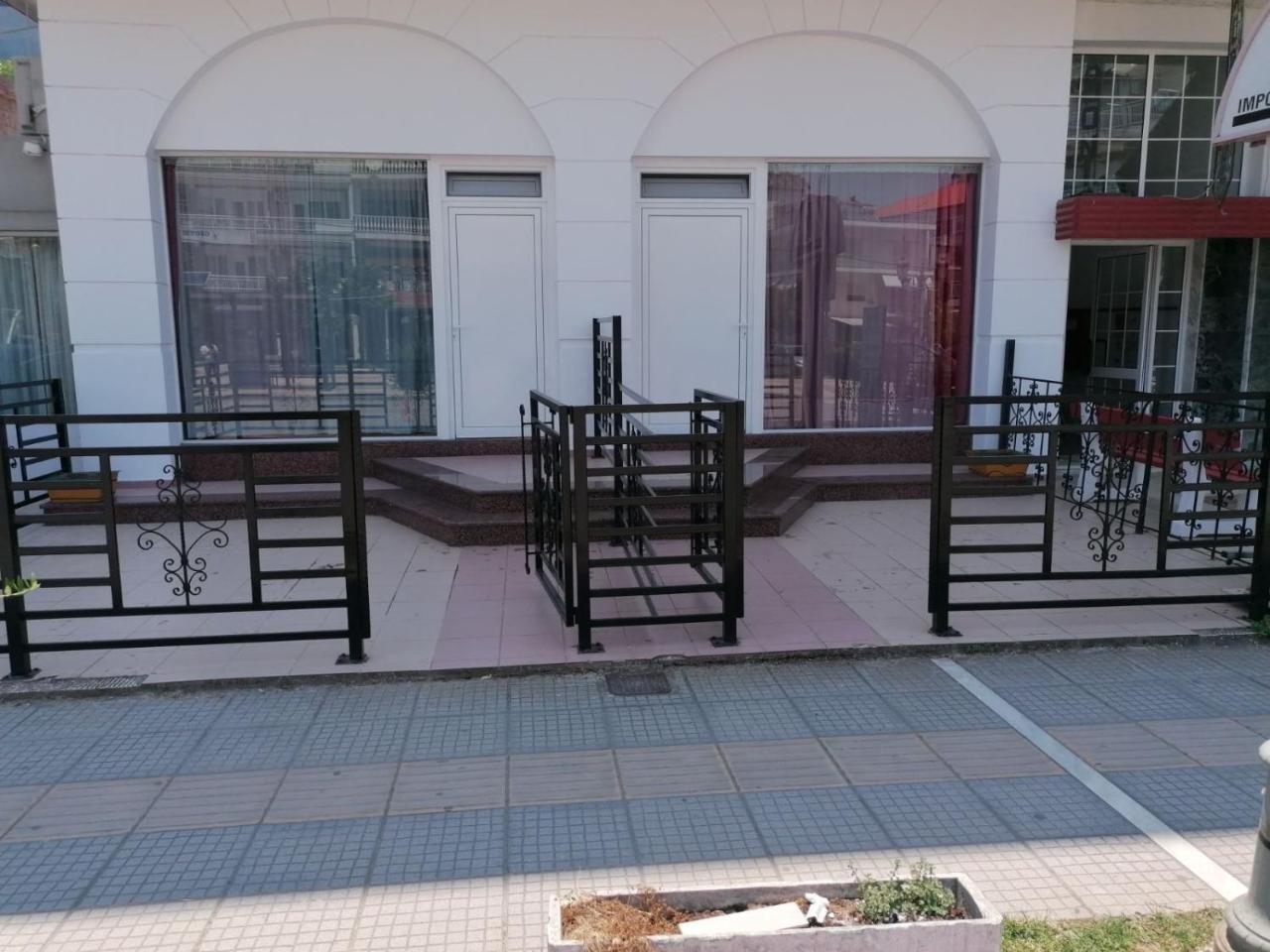 Adonis Apartments