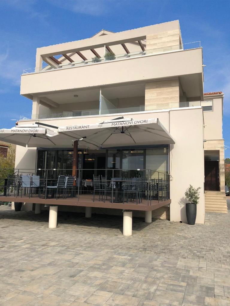 Rooms & Restaurant Matanovi Dvori