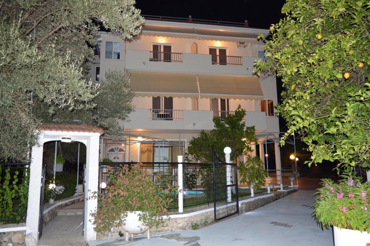 Margarita Apartments