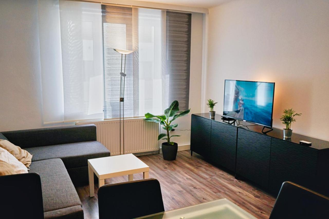 Modern Apartment Near Metro