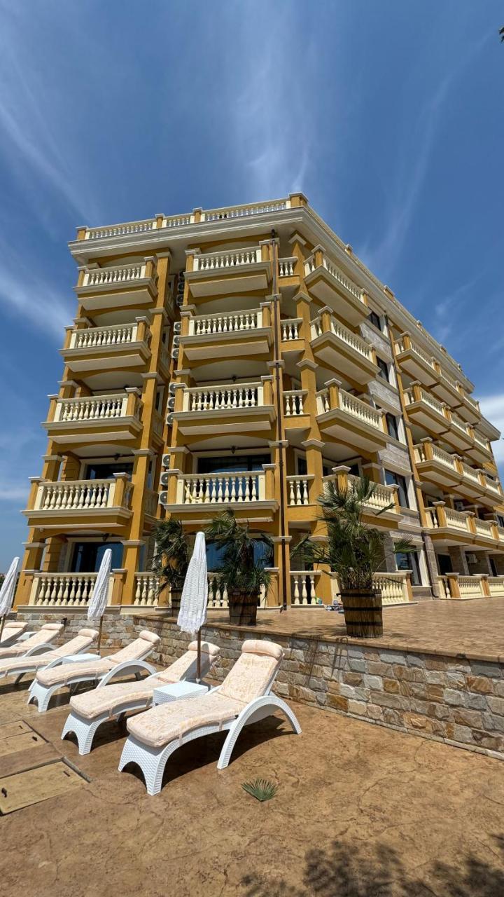 Santa Maria Luxury Suits