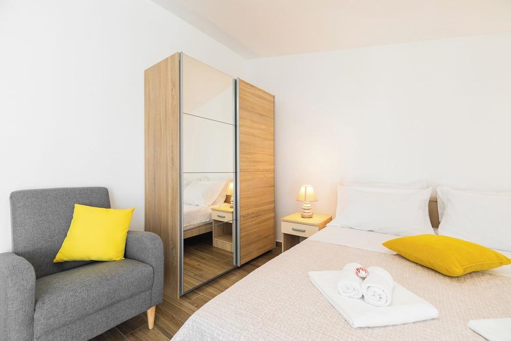 Fancy Apartments Dream