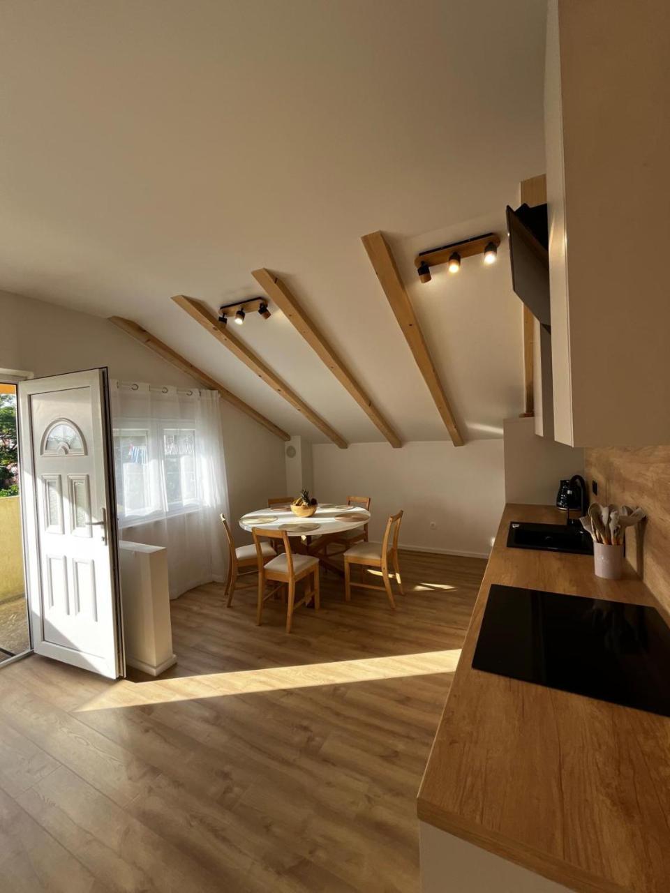 Apartment Korenat
