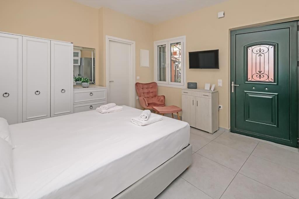 Corfu Portside Studio!