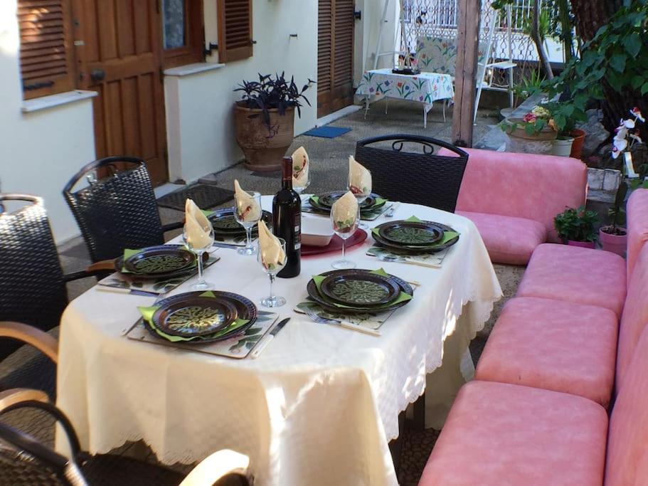 Athens Riviera Garden Recluse, Close To Sea N City