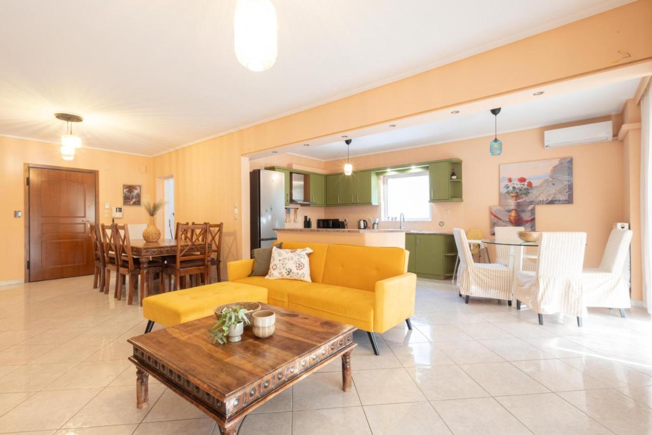 Luxury & Spacious Apt For 8 Guests