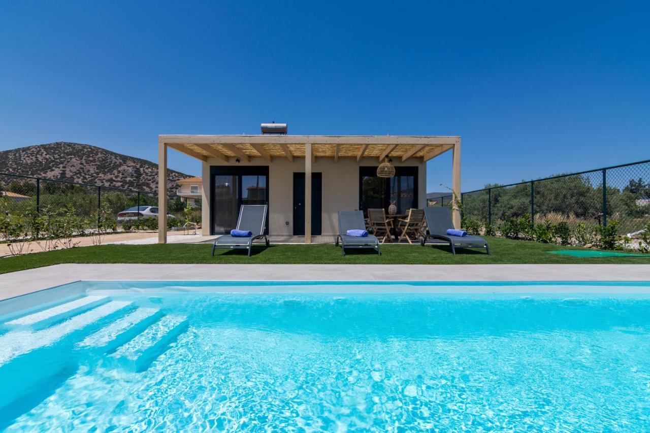 Elegant House With Private Pool