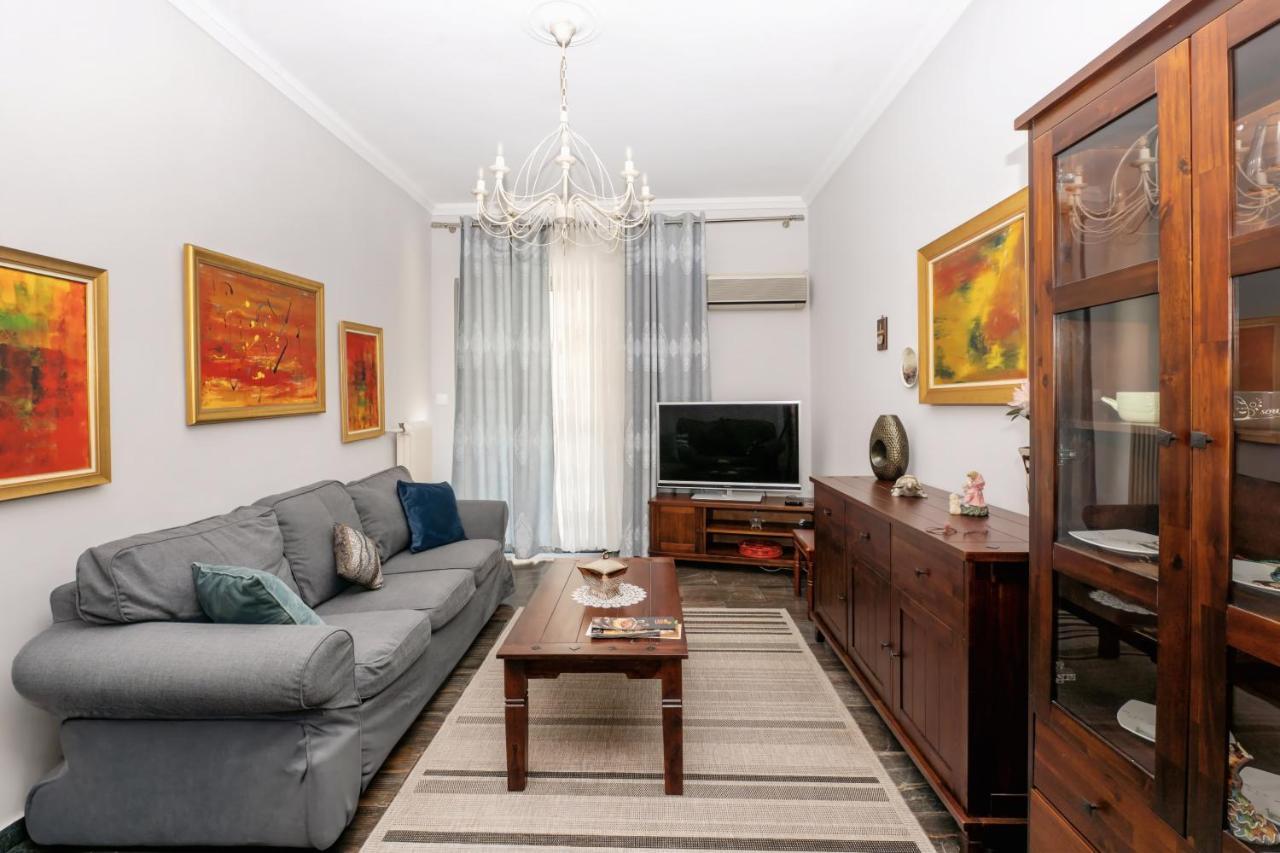 Charming & Authentic Gem Walk To Port & Shops!