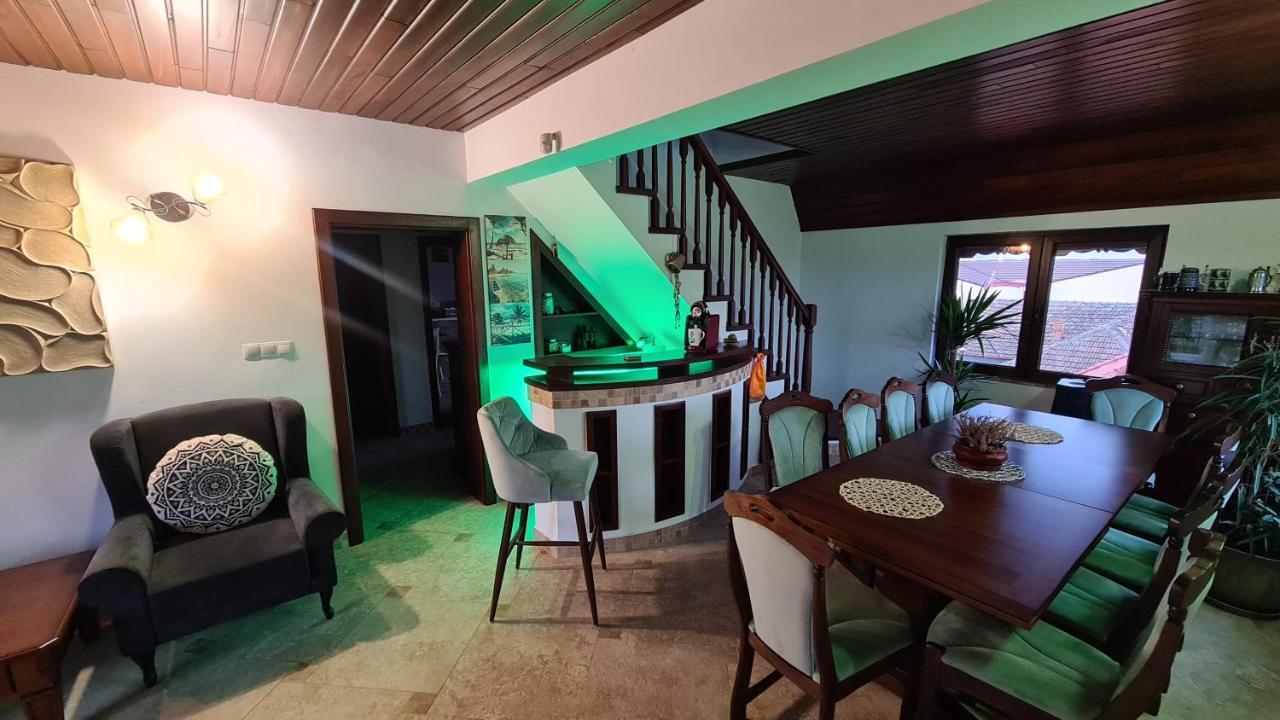 Ole Apartment Free Traditional Wine Tasting