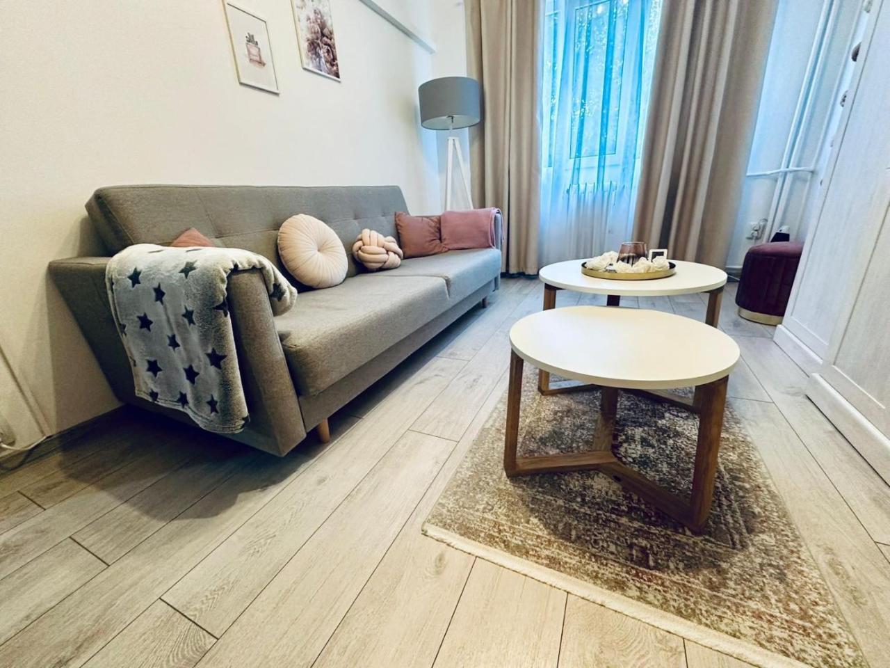 Beni's Residence