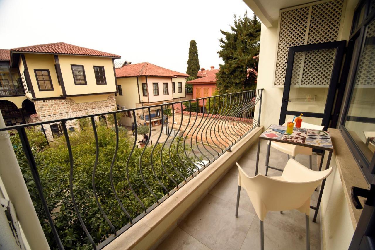Remarkable Flat With Balcony Near Hadrian's Gate