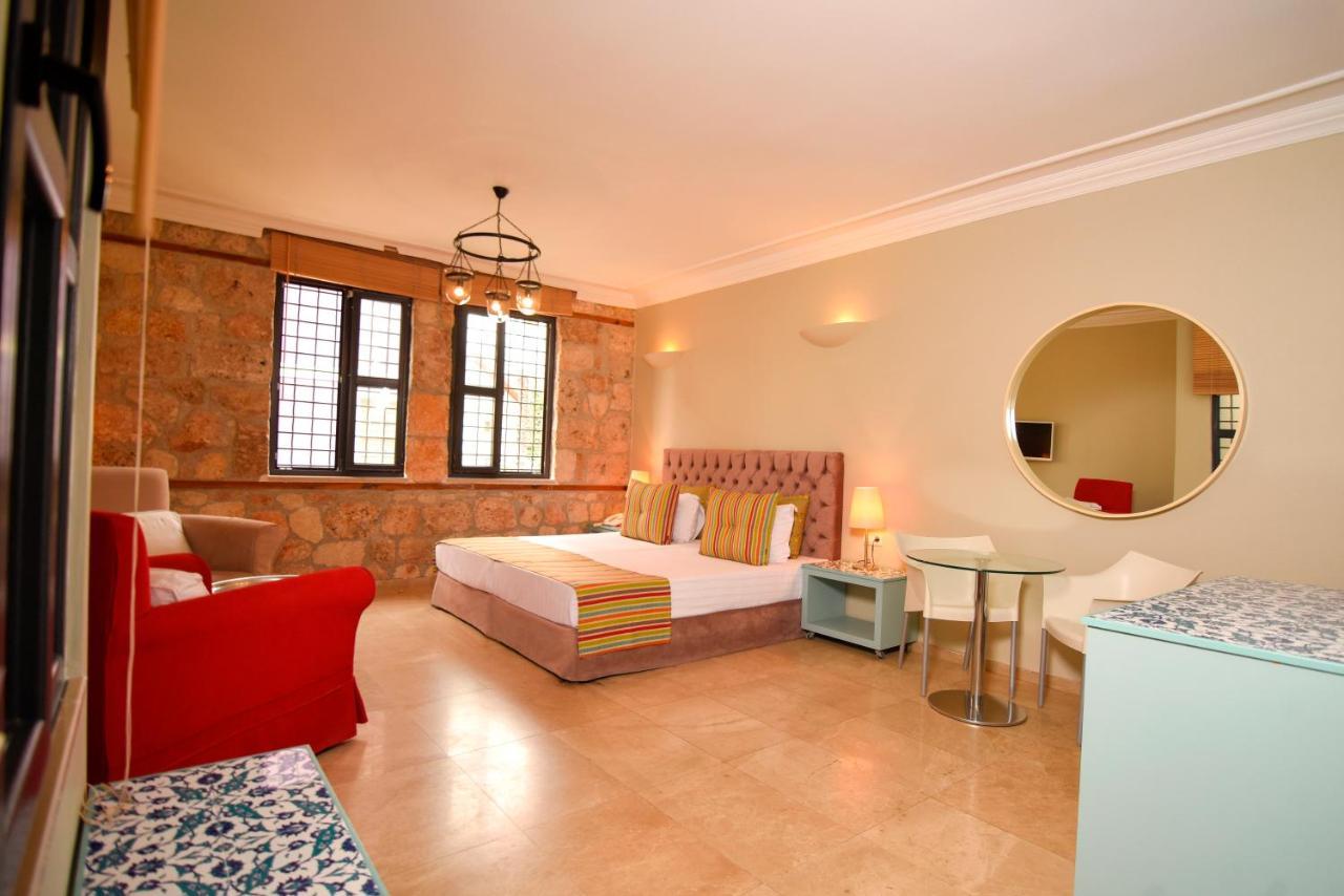 Modern Flat Near Hadrian's Gate