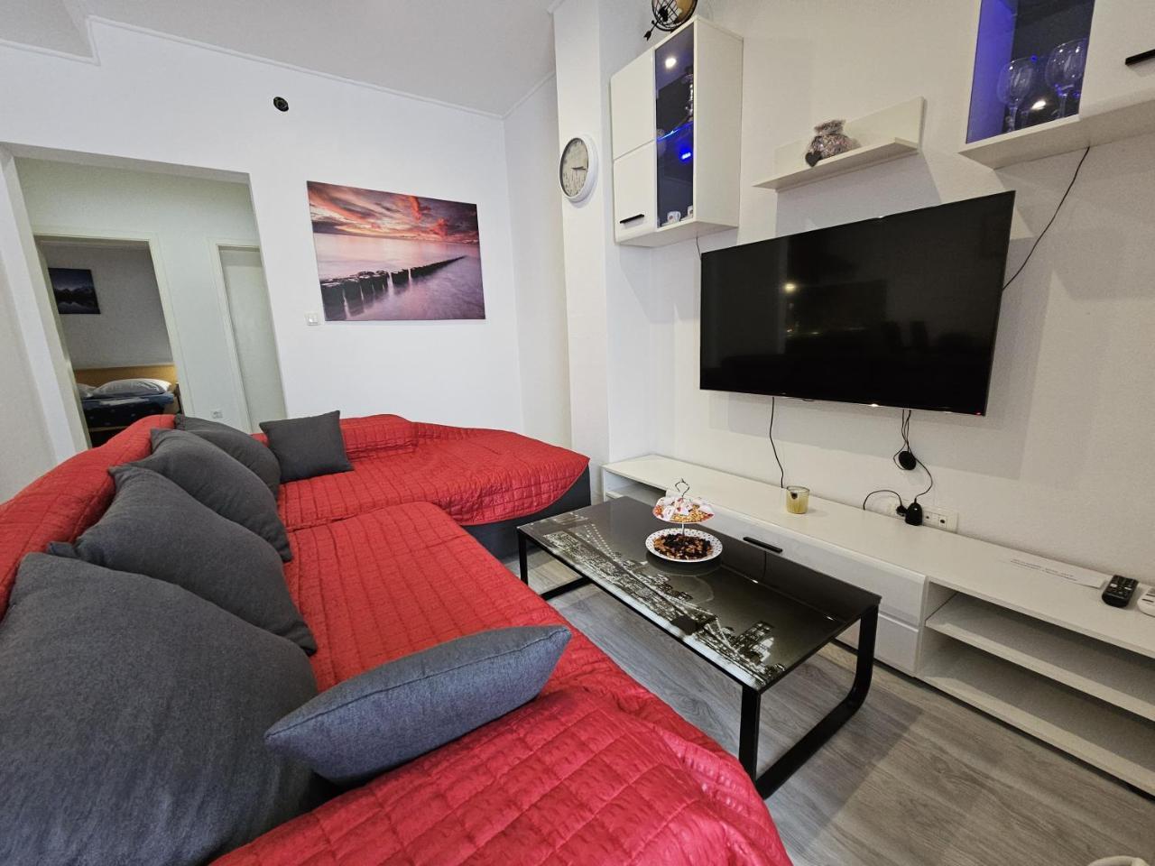Modern Apartment Nikola In A Quiet Area