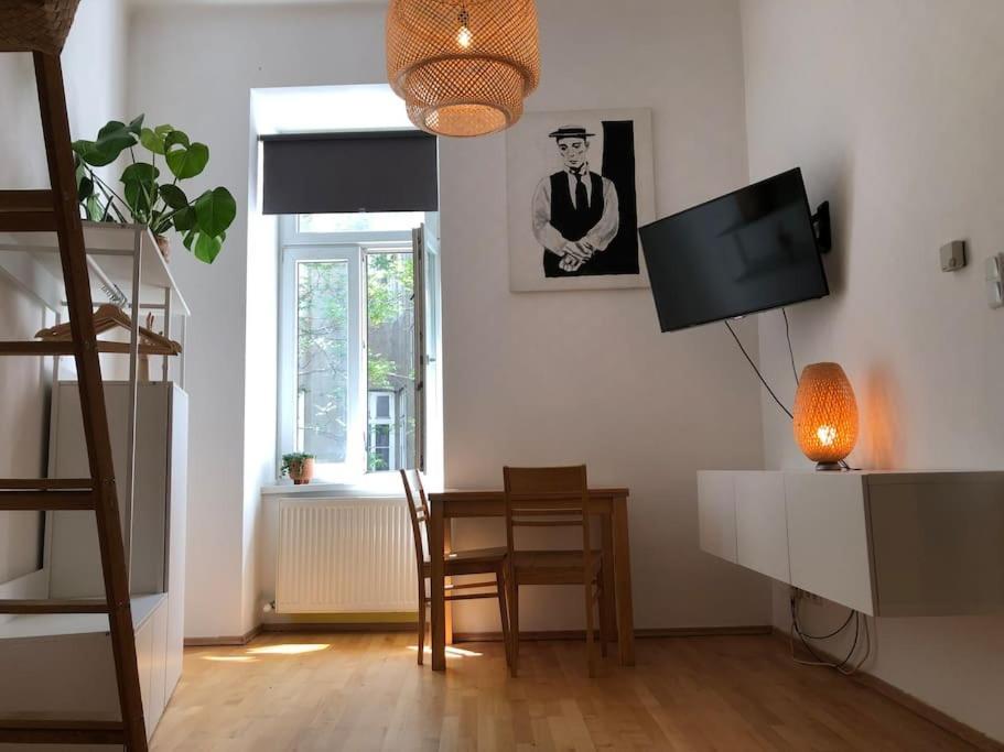 Neues, Gemutliches Studio Im Zentrum In Ruhelage