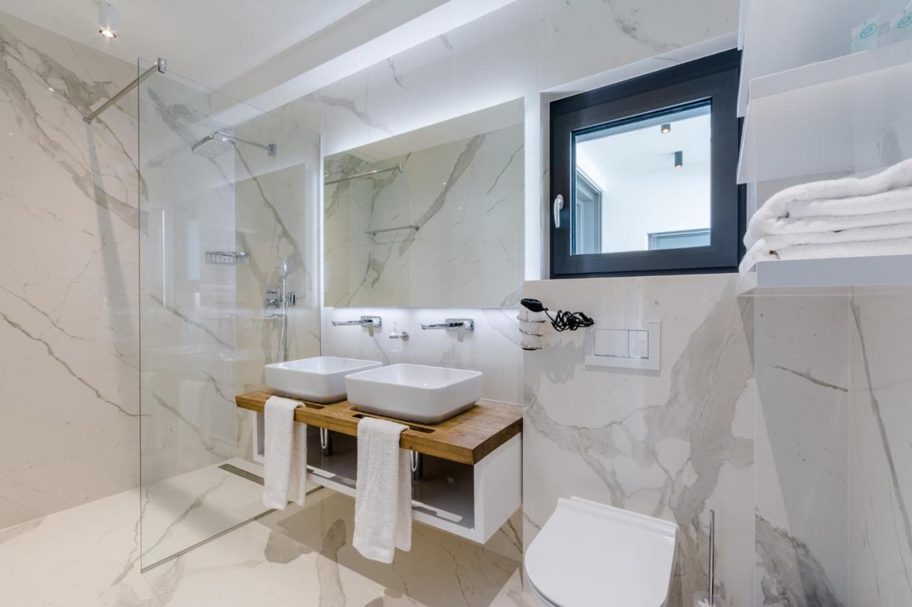 Luxury Villa Complex Vitae & Pax With Heated Infinity-pools, 16 Sleeps