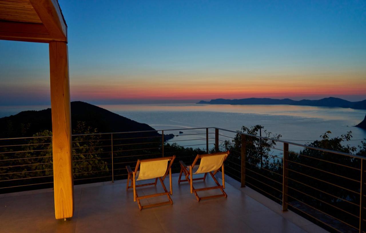 Pnoe Residence