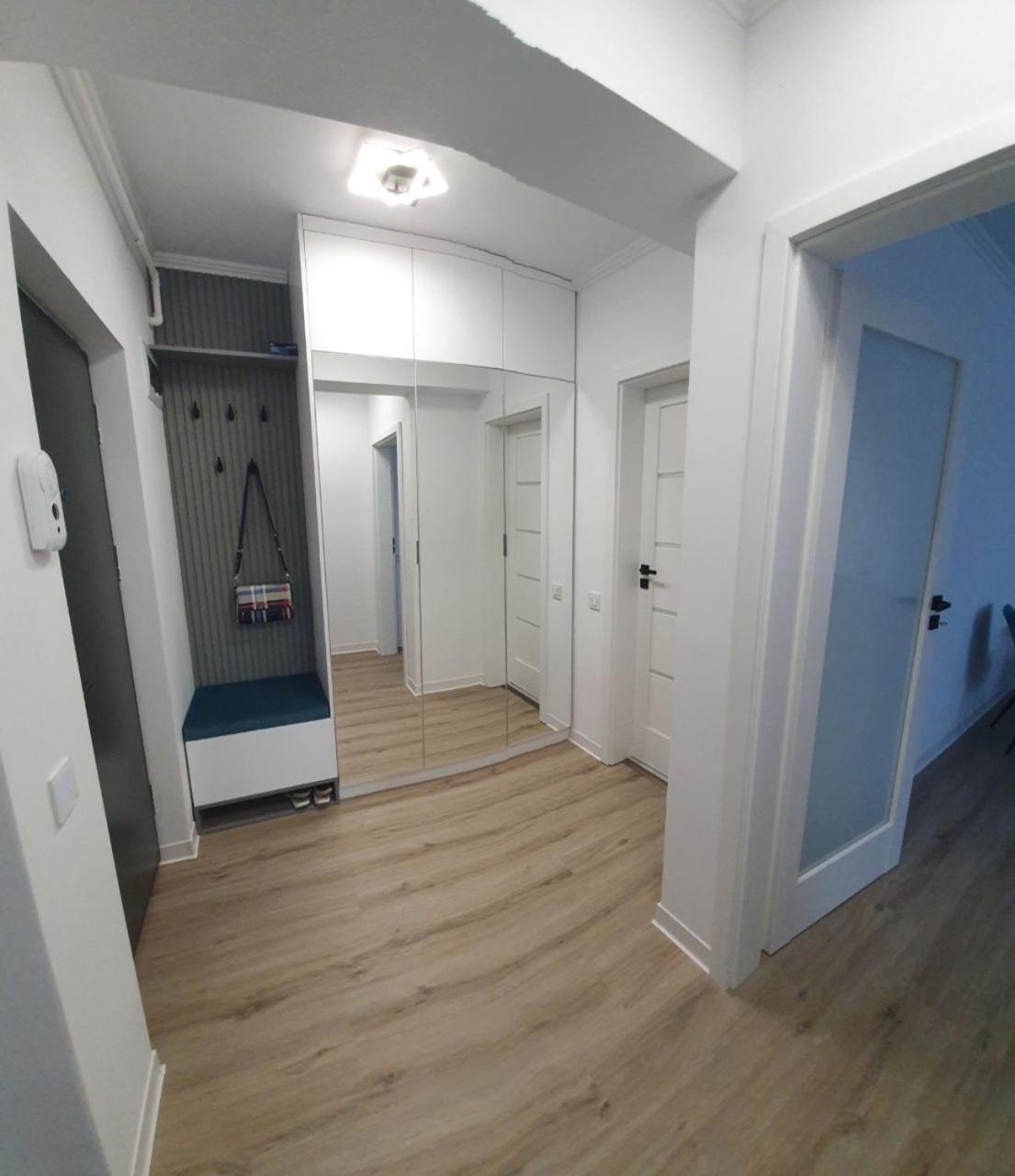 Sara's Apartment