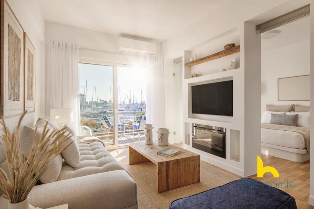Marina View Haven King Beds & Cosy Fireplace