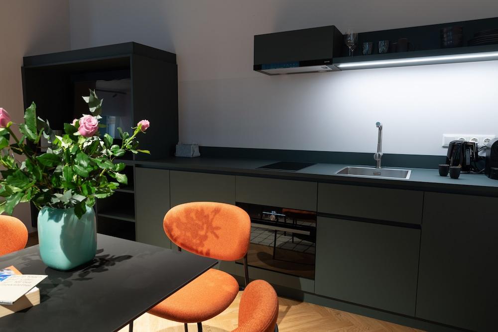 Urbanauts Studios Sylvette