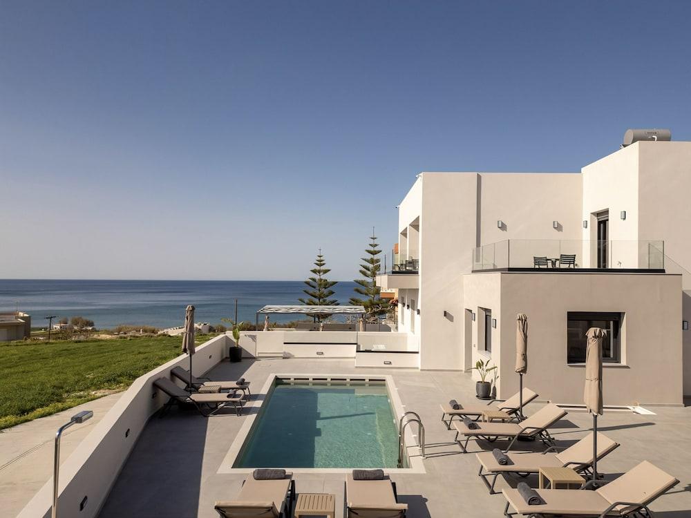 Villa Etoile With Heated Pool & Sauna