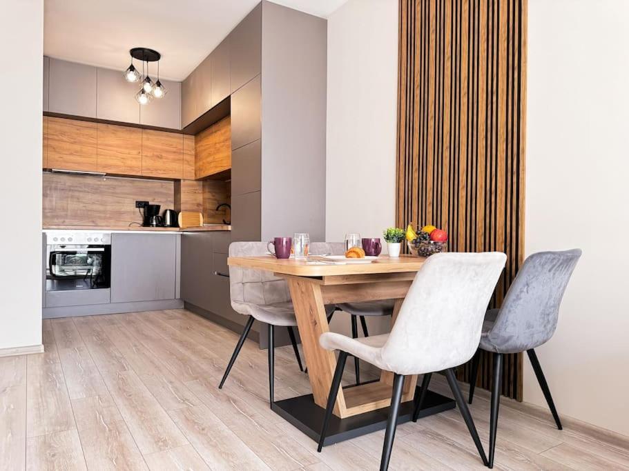 Modern 1br Apartment With Free Parking & Free Gym Pass