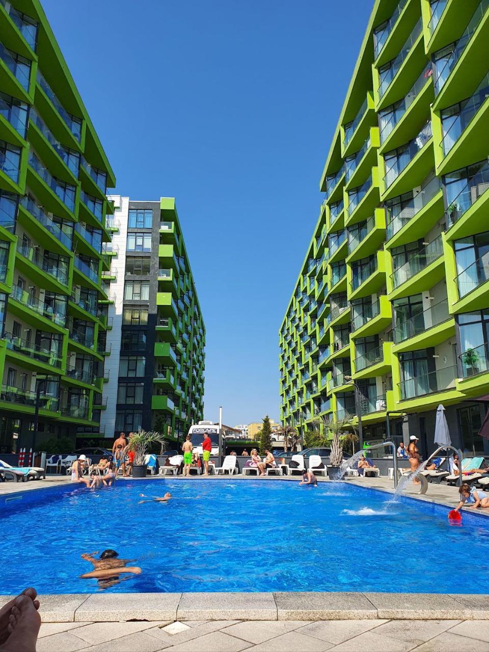 Maeve Pool & Spa Beach Resort
