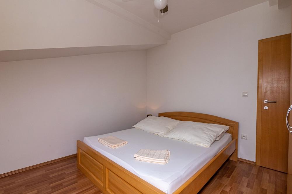 Apartments Janja
