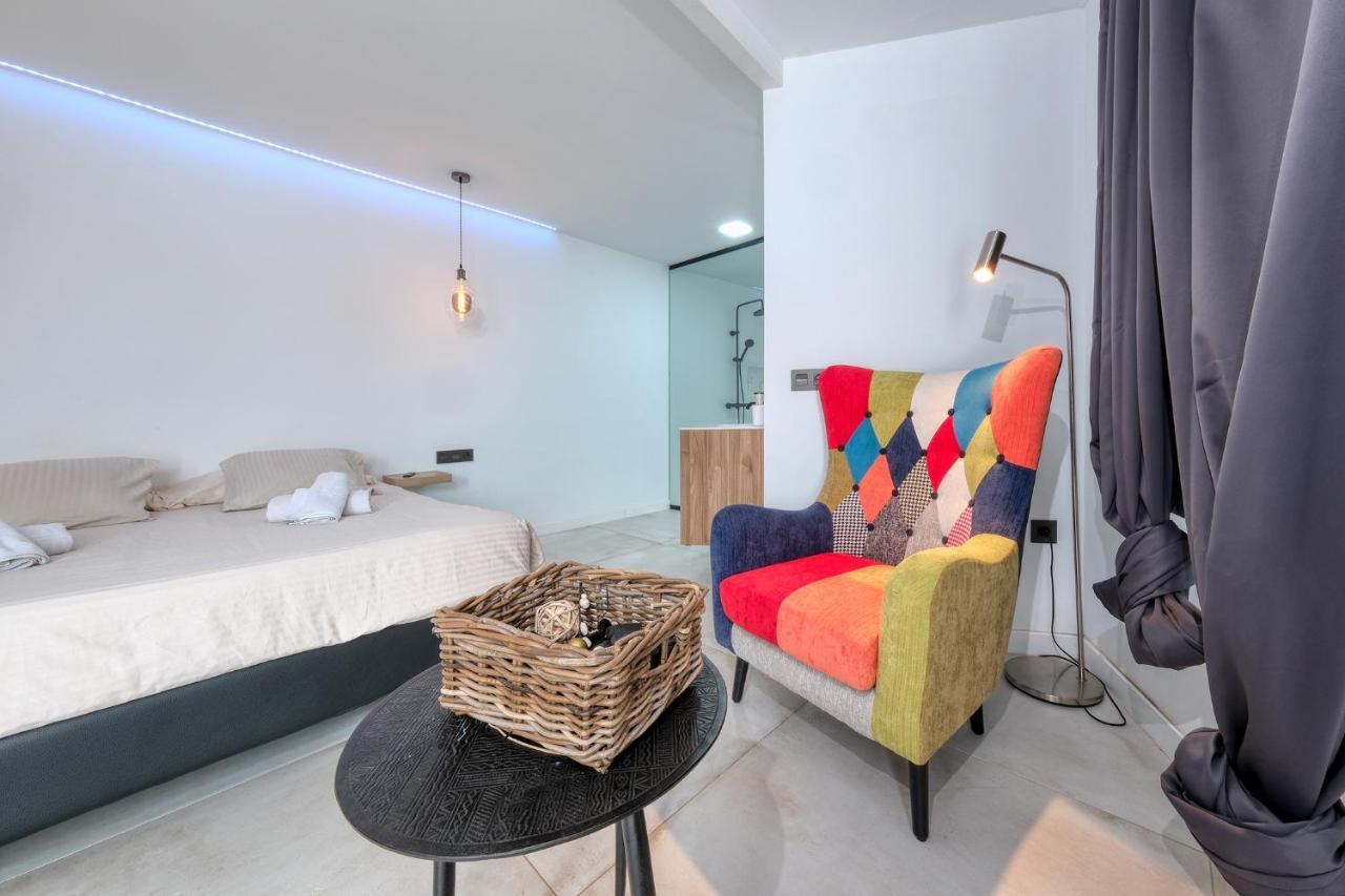 Macher Room