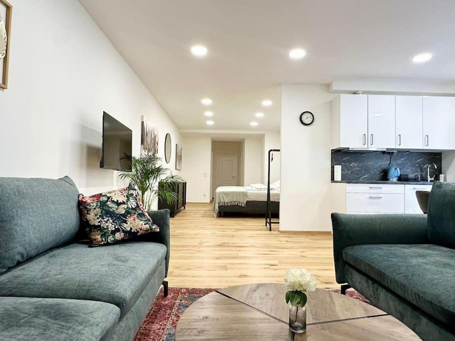 Stylish Central 2 Bedroom Apartment