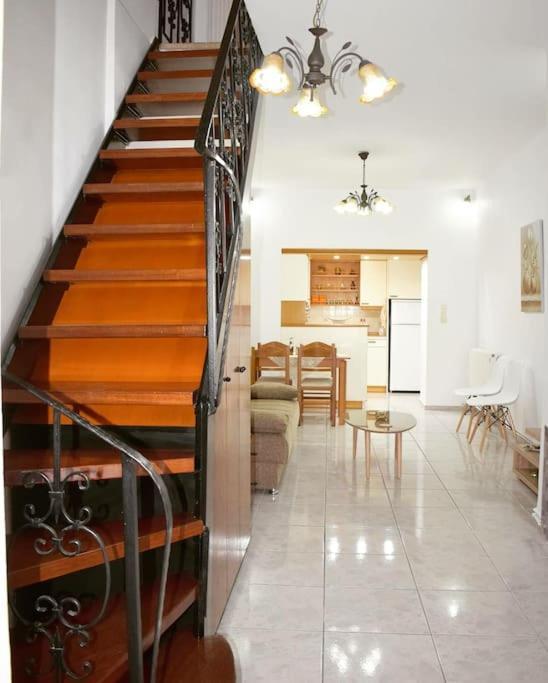 Archo's Place-best Location In The Old Town