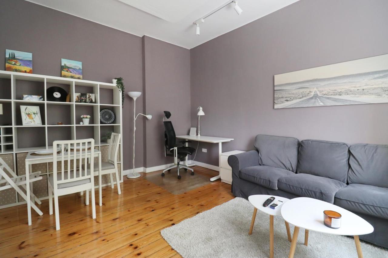 New Modern & Sunny Apartment Womens Market