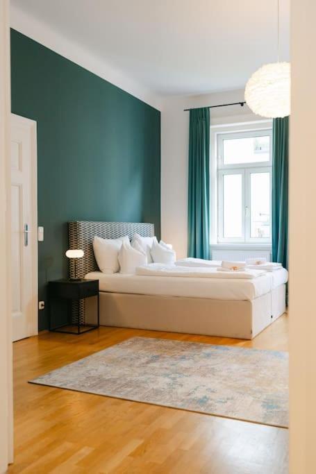 Classy Apt In Josefstadt Perfect For 4-6