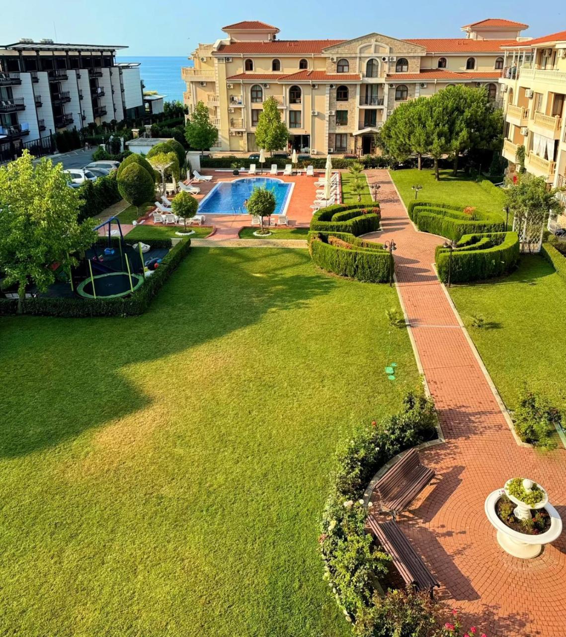 Nancy Sea View Apartment