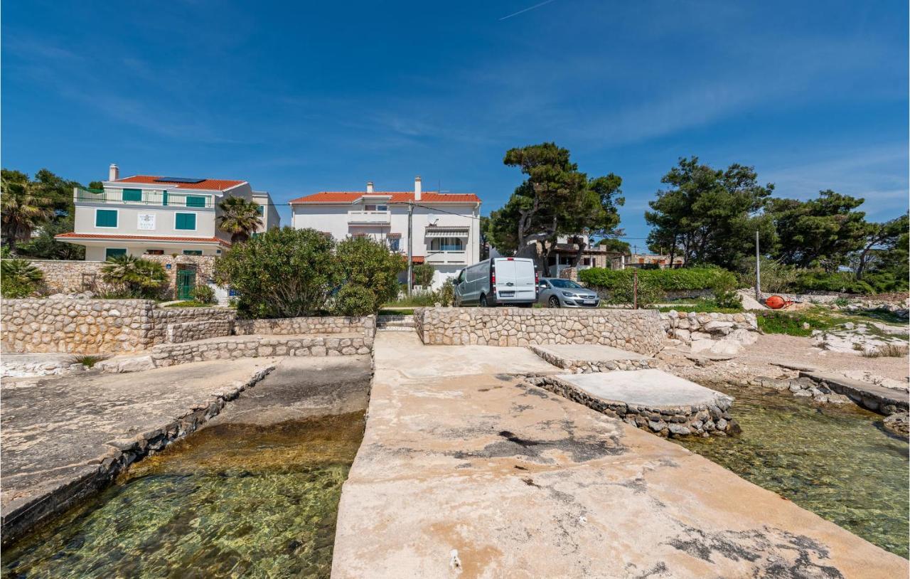 Nice Apartment In Kosljun With Wifi