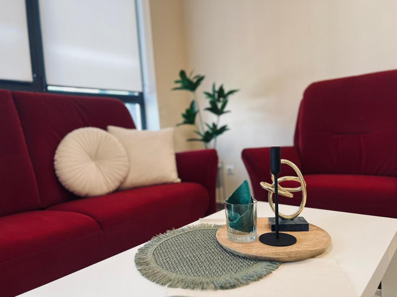 Cherry Apartment With 2 Bedrooms