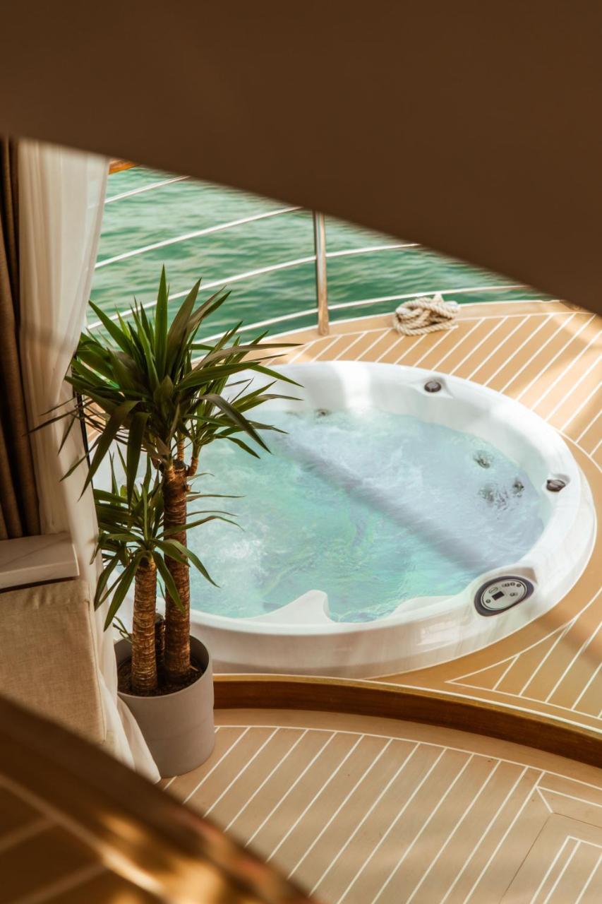 Luxury Floating Apartment Amor