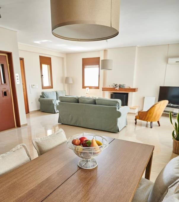 Luxury Maisonette With Pool