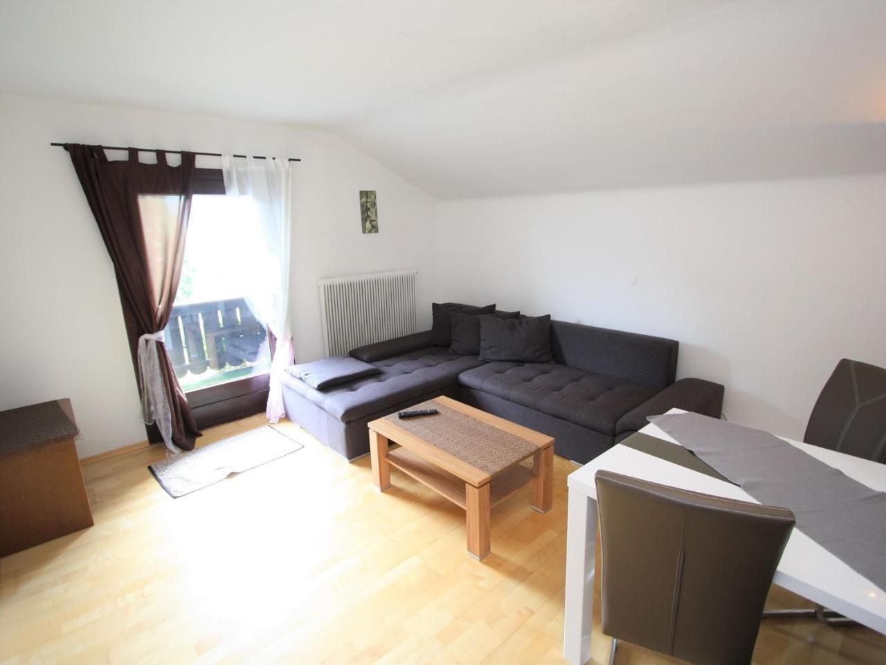Cozy Apartment In Niedernsill With Garden