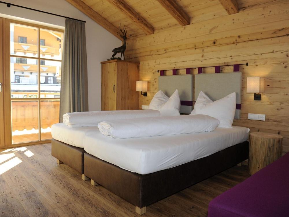 Chalet In Wagrain With Sauna & Swimming Pond