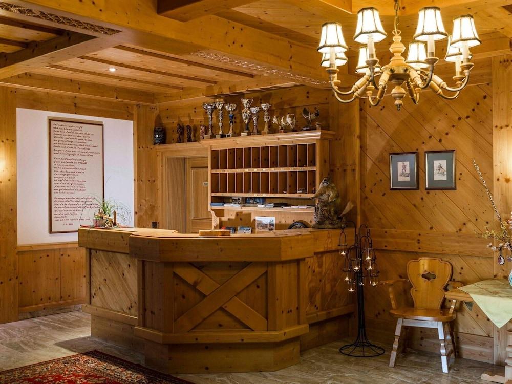 Lovely Apartment On A Farm In Radstadt