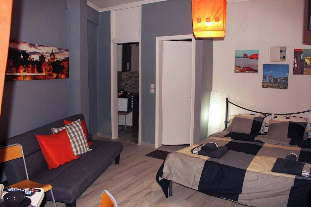 Amazing Studio 10 Minutes' Walk Center