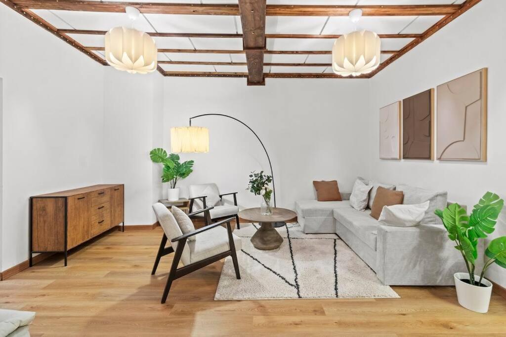 Spacious Modern Apartment I Vienna