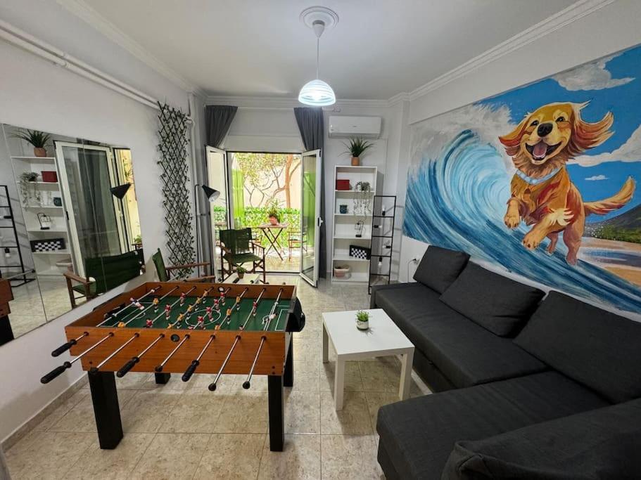 Happy Flat Next To The Metro