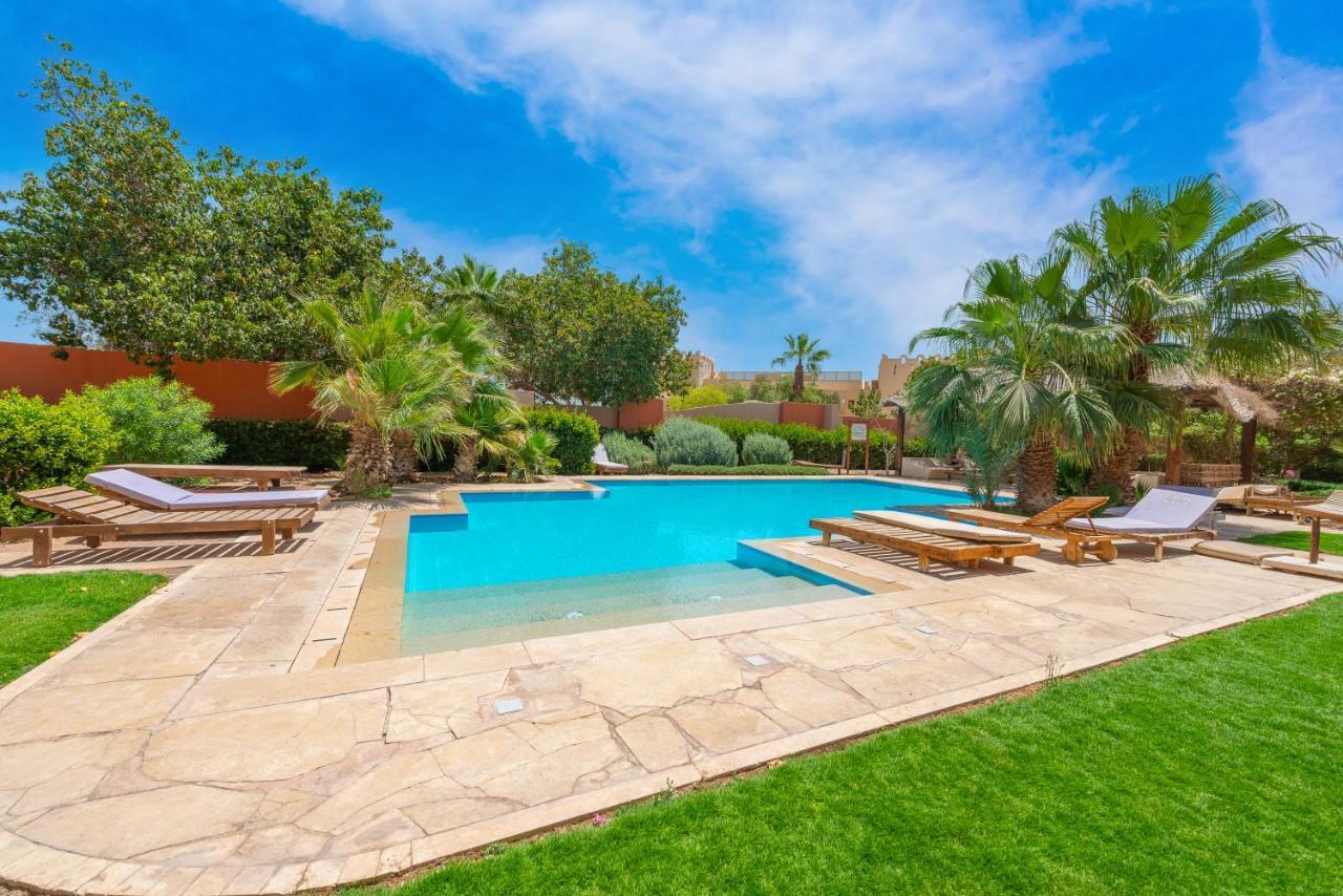 Cozy Apartment with a Pool in South Marina-Elgouna