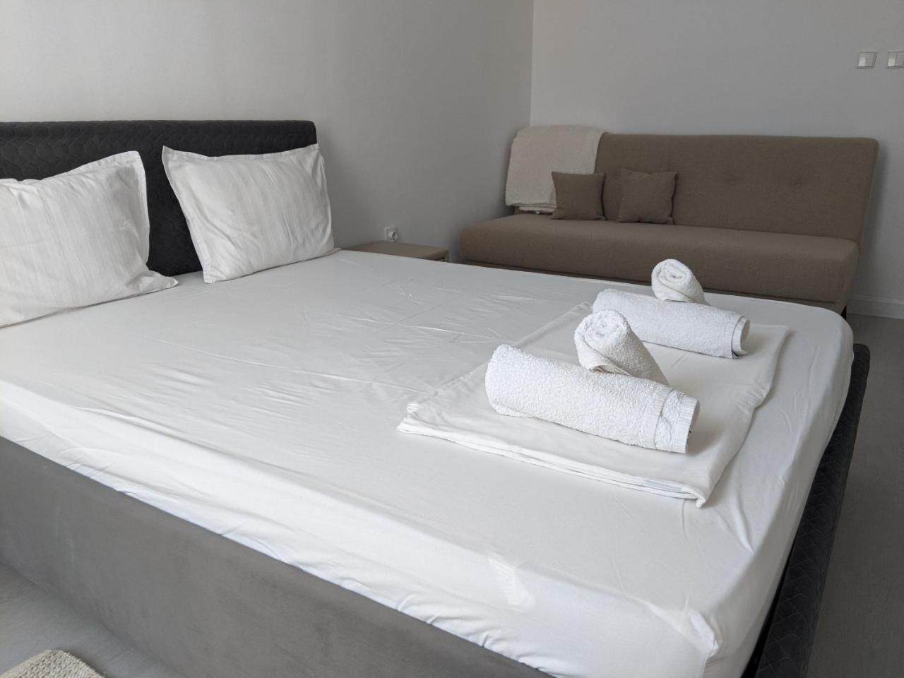 Old Town Apartment On Eugeniu de Savoya Street