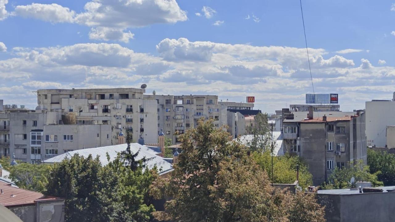 Point 0 Of Traveling In Bucharest