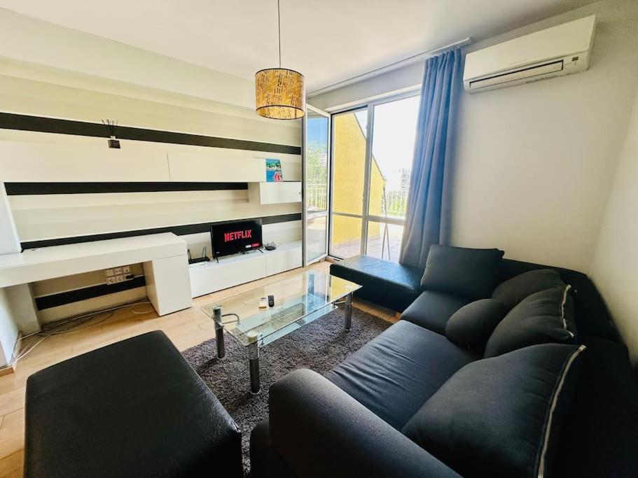 Student Town 1bdr Apt