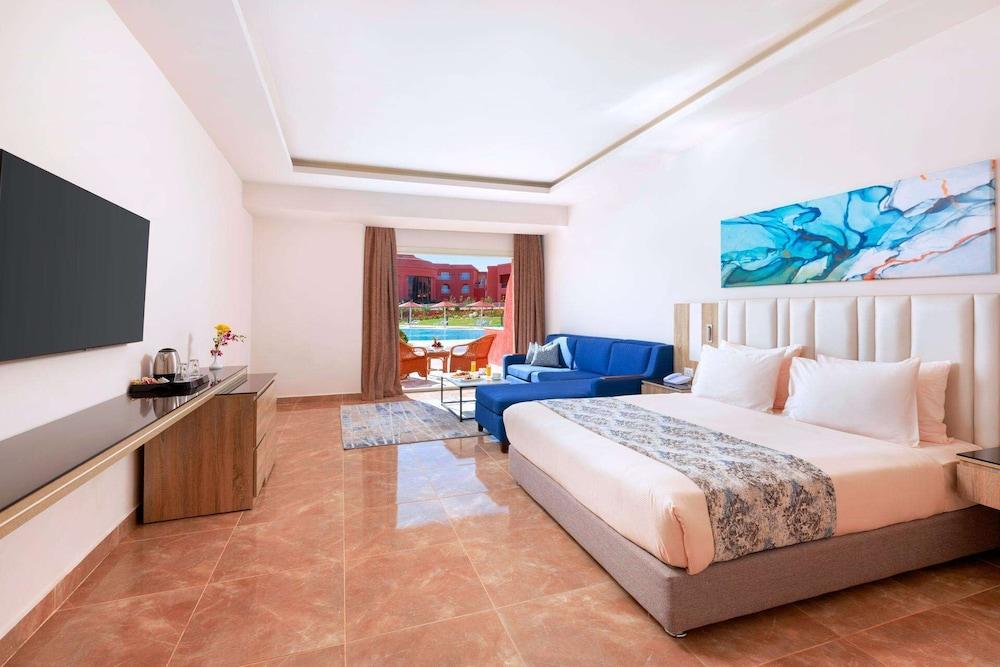 Pickalbatros Laguna Vista Hotel