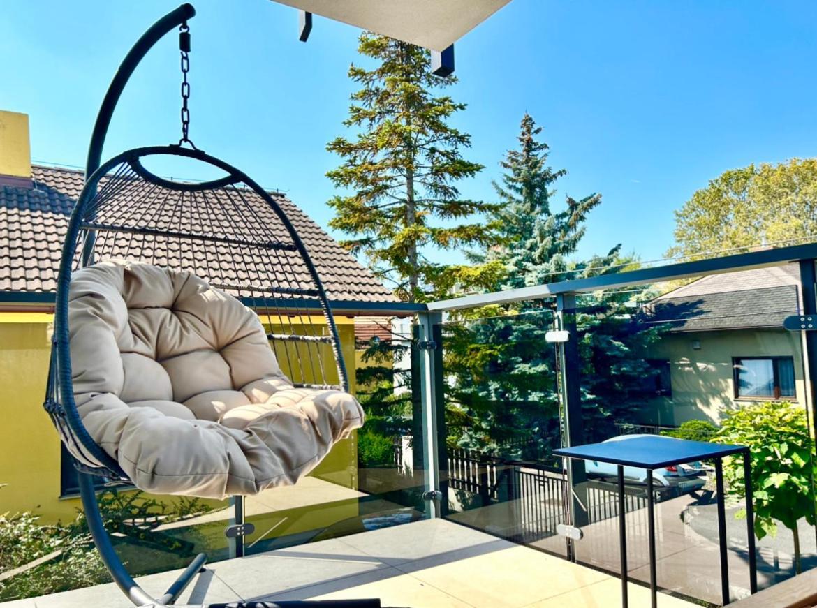 New Free Parking Balcony